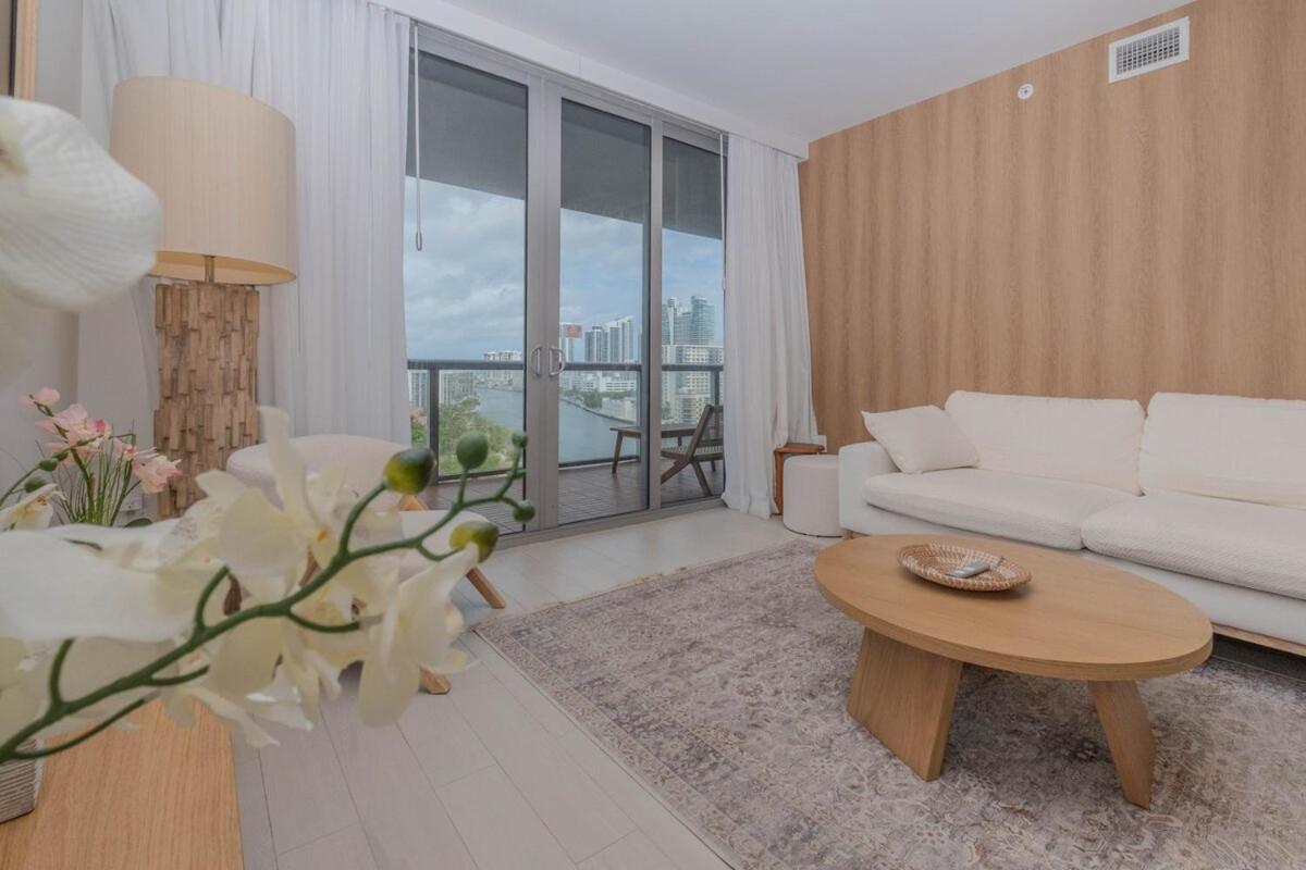 2B 2B Luxury Ocean Views Apt In Hallandale Beach Apartment Ngoại thất bức ảnh