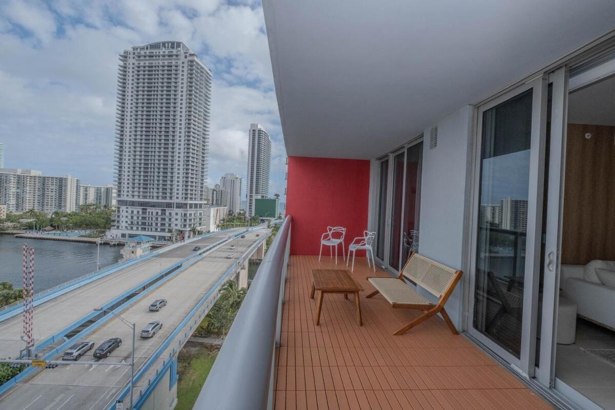 2B 2B Luxury Ocean Views Apt In Hallandale Beach Apartment Ngoại thất bức ảnh